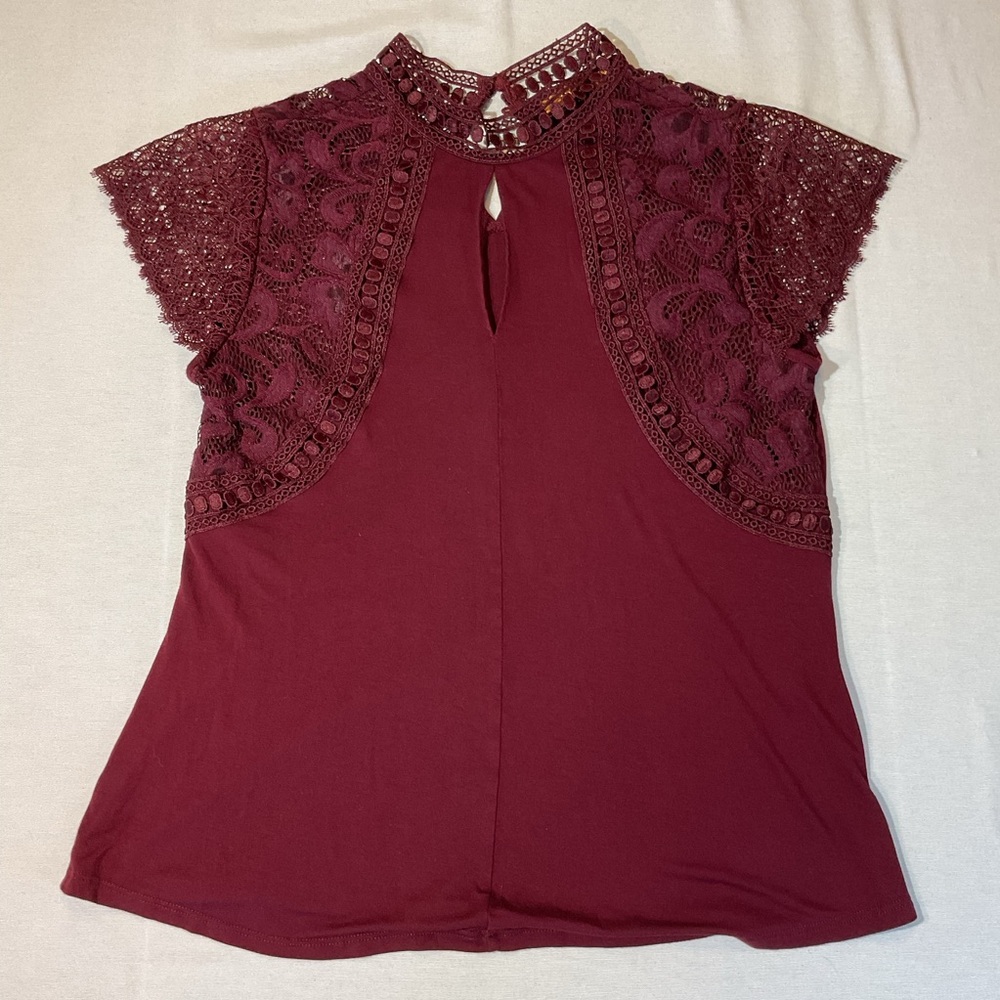 Belldini Women's Maroon Lace Sleeve w/Key Hole Front, Size S Party Cocktail